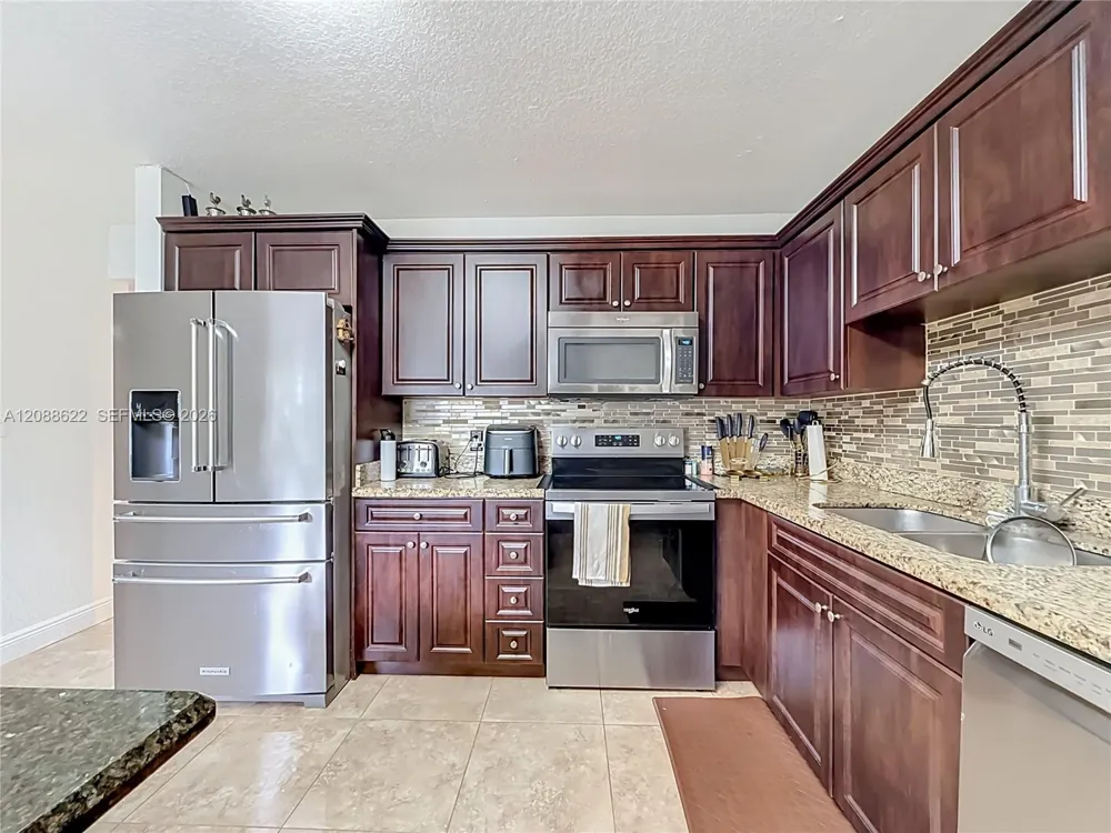 8740 Azalea Ct #102 Tamarac, FL 33321