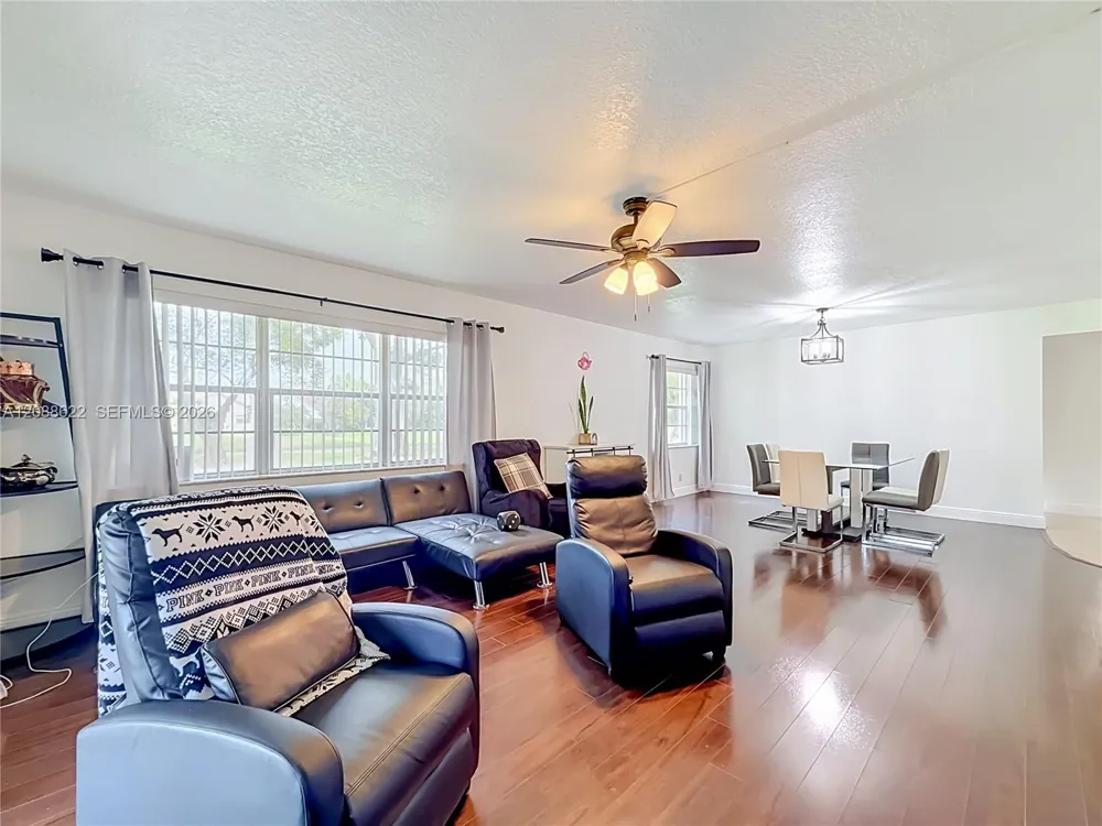 8740 Azalea Ct #102 Tamarac, FL 33321