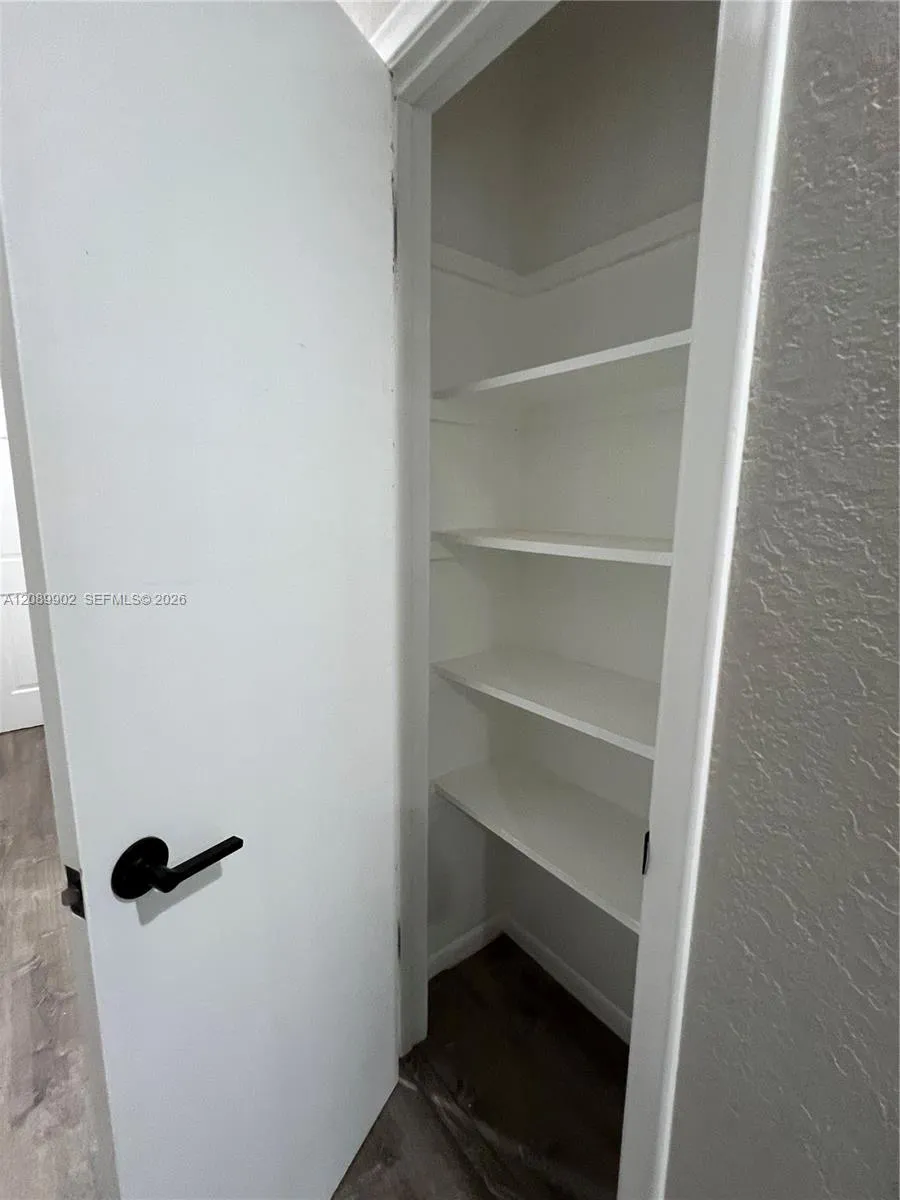 1432 S Lakeside Dr #5 Lake Worth, FL 33460