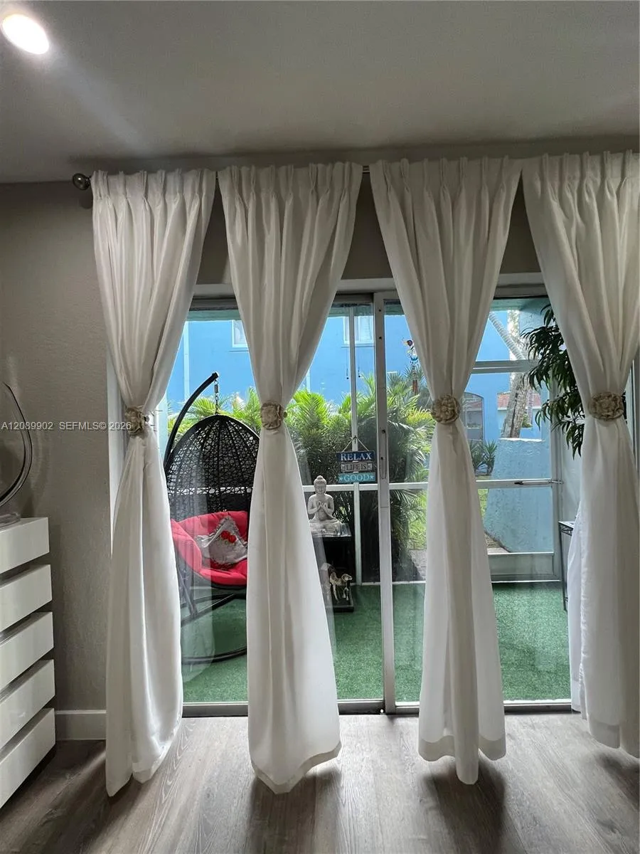 1432 S Lakeside Dr #5 Lake Worth, FL 33460