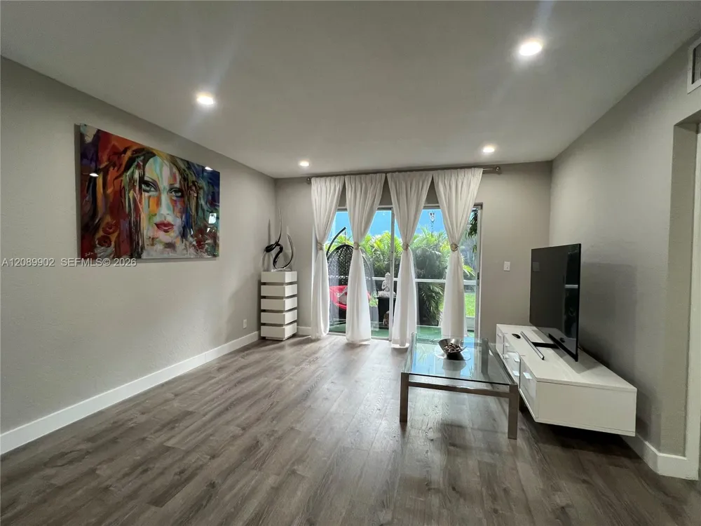 1432 S Lakeside Dr #5 Lake Worth, FL 33460