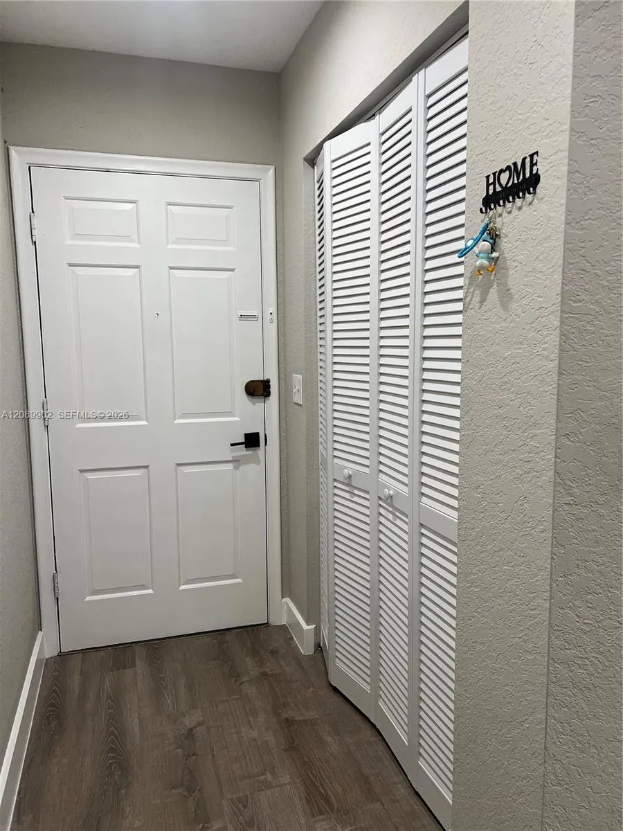 1432 S Lakeside Dr #5 Lake Worth, FL 33460