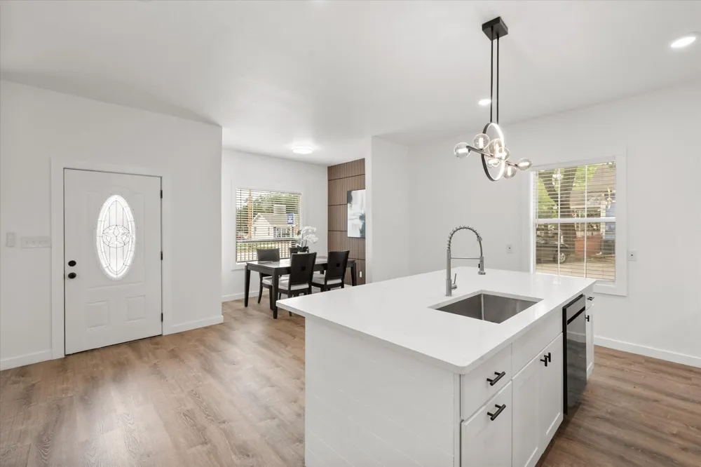 1027 W 2nd Avenue Corsicana, TX 75110