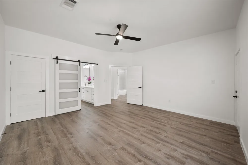 1027 W 2nd Avenue Corsicana, TX 75110