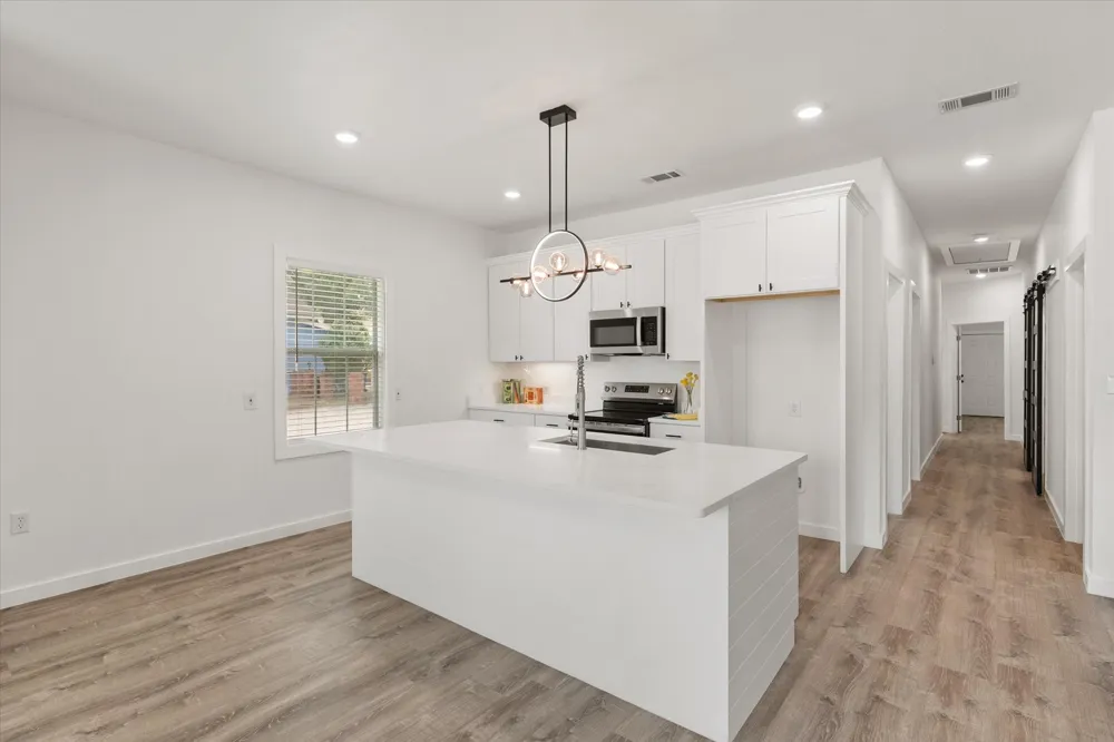 1027 W 2nd Avenue Corsicana, TX 75110