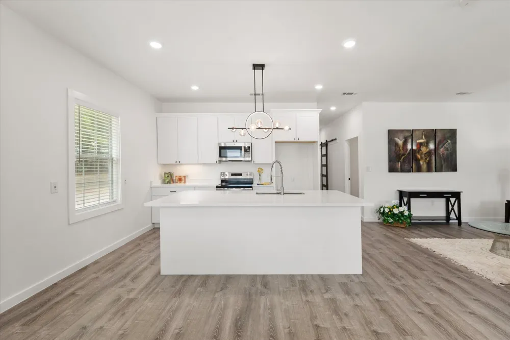 1027 W 2nd Avenue Corsicana, TX 75110
