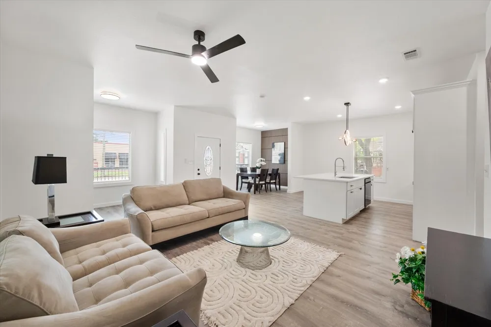 1027 W 2nd Avenue Corsicana, TX 75110