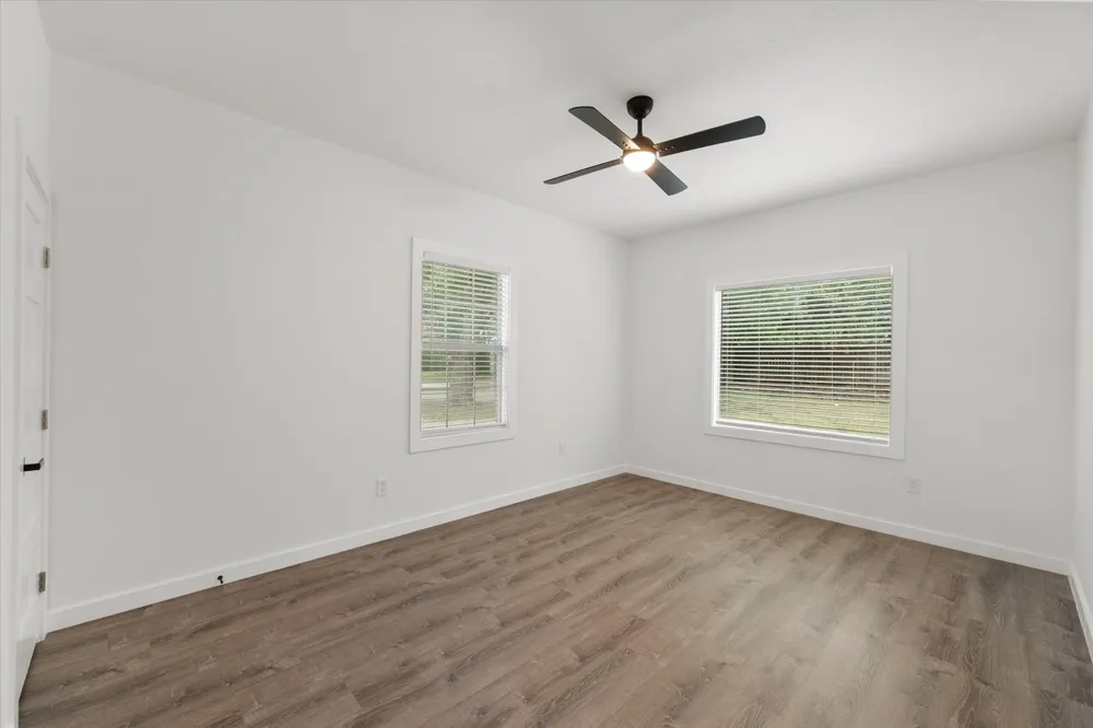 1027 W 2nd Avenue Corsicana, TX 75110