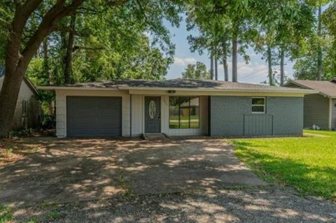 3825 Buckingham Row