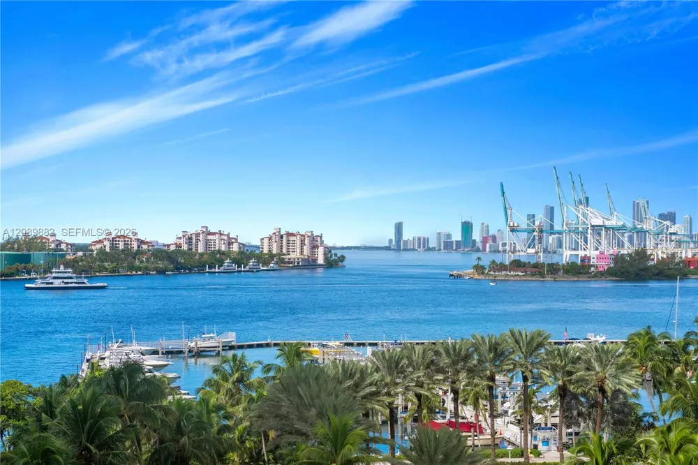 801 S Pointe Dr #602 Miami Beach, FL 33139