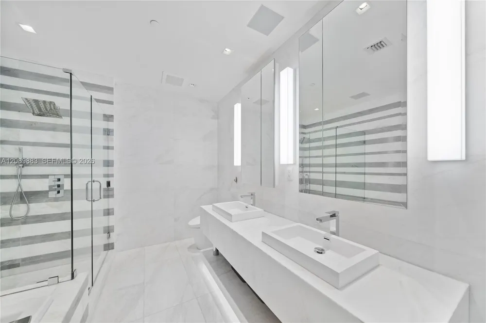 801 S Pointe Dr #602 Miami Beach, FL 33139