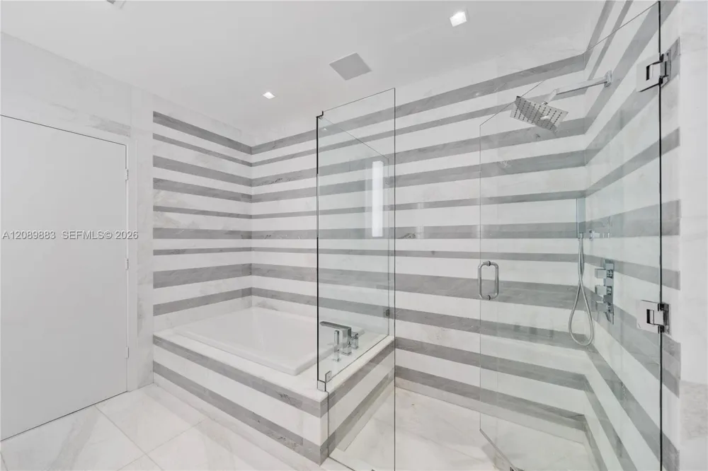 801 S Pointe Dr #602 Miami Beach, FL 33139