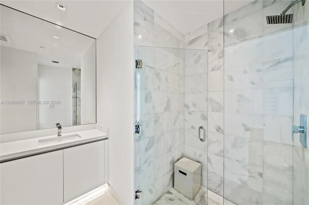 801 S Pointe Dr #602 Miami Beach, FL 33139