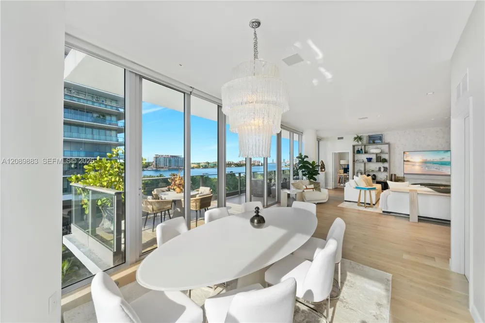 801 S Pointe Dr #602 Miami Beach, FL 33139