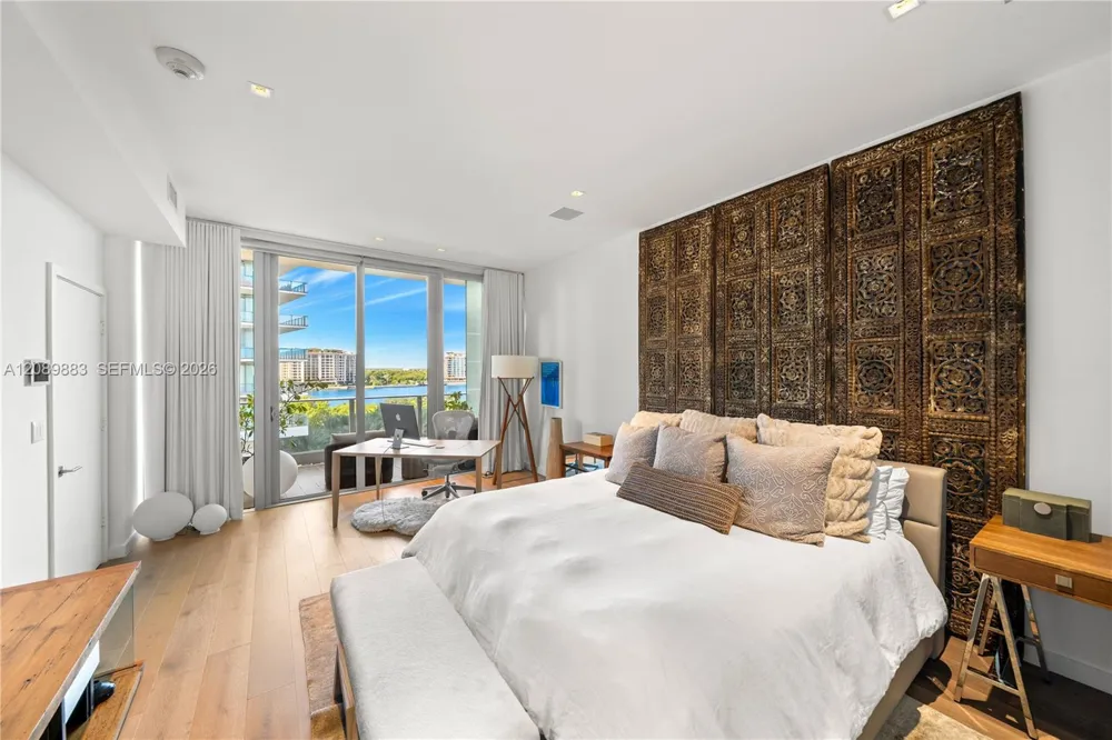 801 S Pointe Dr #602 Miami Beach, FL 33139