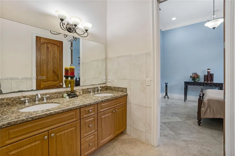 4025 SW 128th Ave Miami, FL 33175