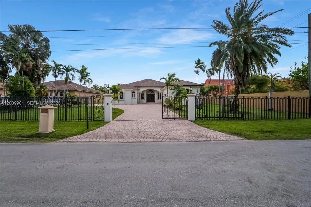 4025 SW 128th Ave Miami, FL 33175