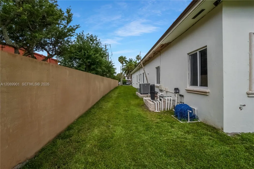 4025 SW 128th Ave Miami, FL 33175