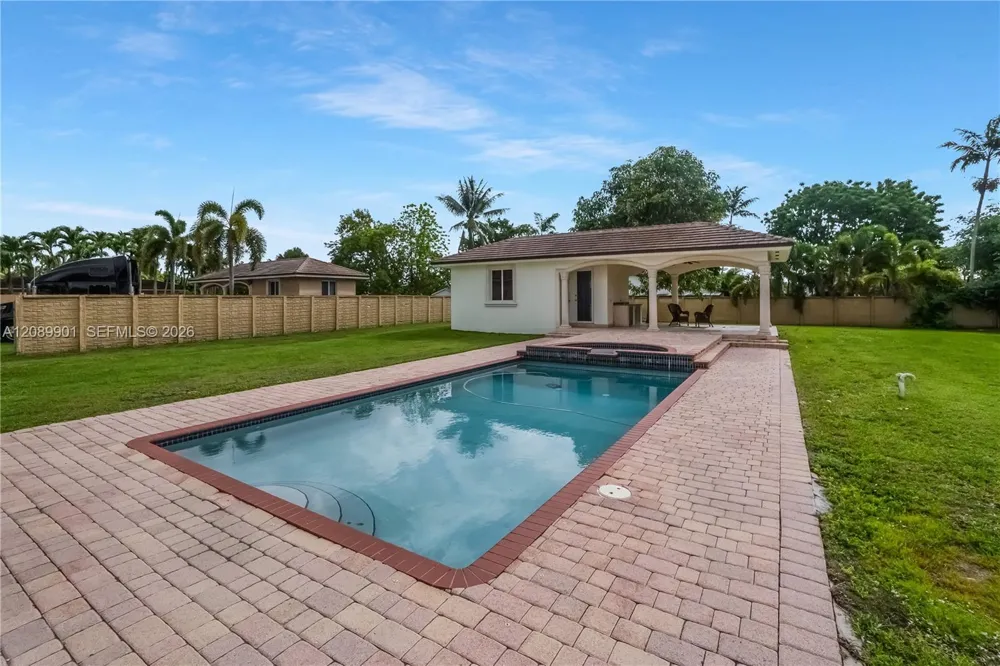 4025 SW 128th Ave Miami, FL 33175
