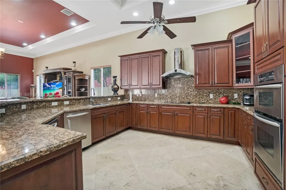 4025 SW 128th Ave Miami, FL 33175