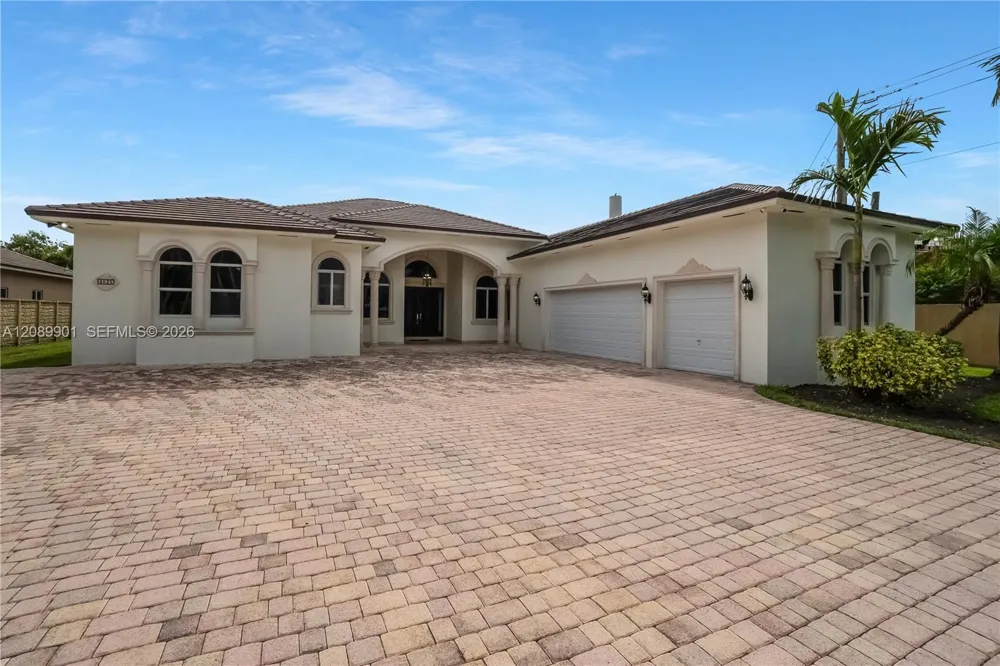 4025 SW 128th Ave Miami, FL 33175