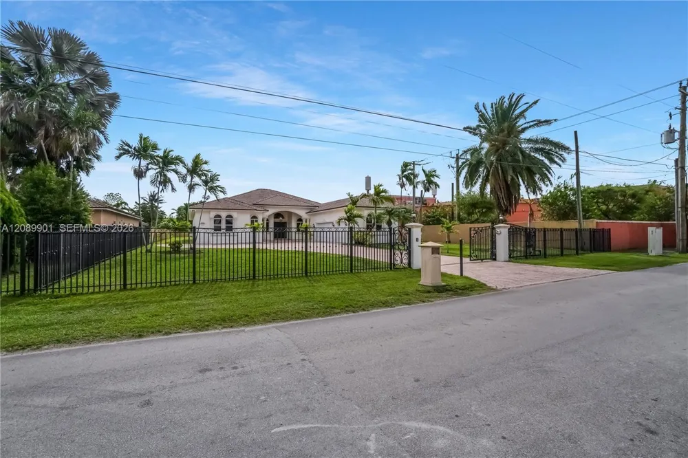 4025 SW 128th Ave Miami, FL 33175