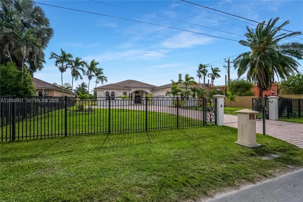 4025 SW 128th Ave Miami, FL 33175
