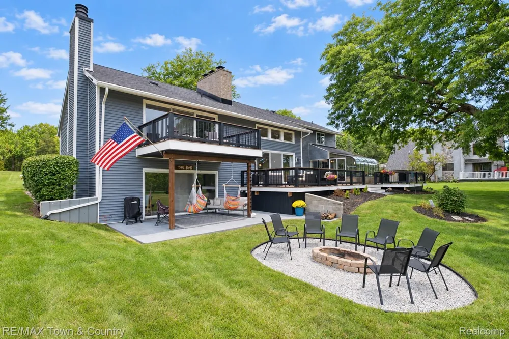7492 River Road Flushing Charter Township, MI 48433