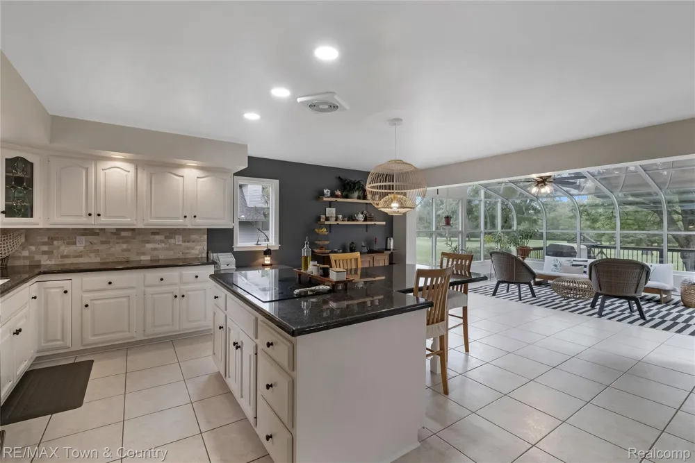 7492 River Road Flushing Charter Township, MI 48433