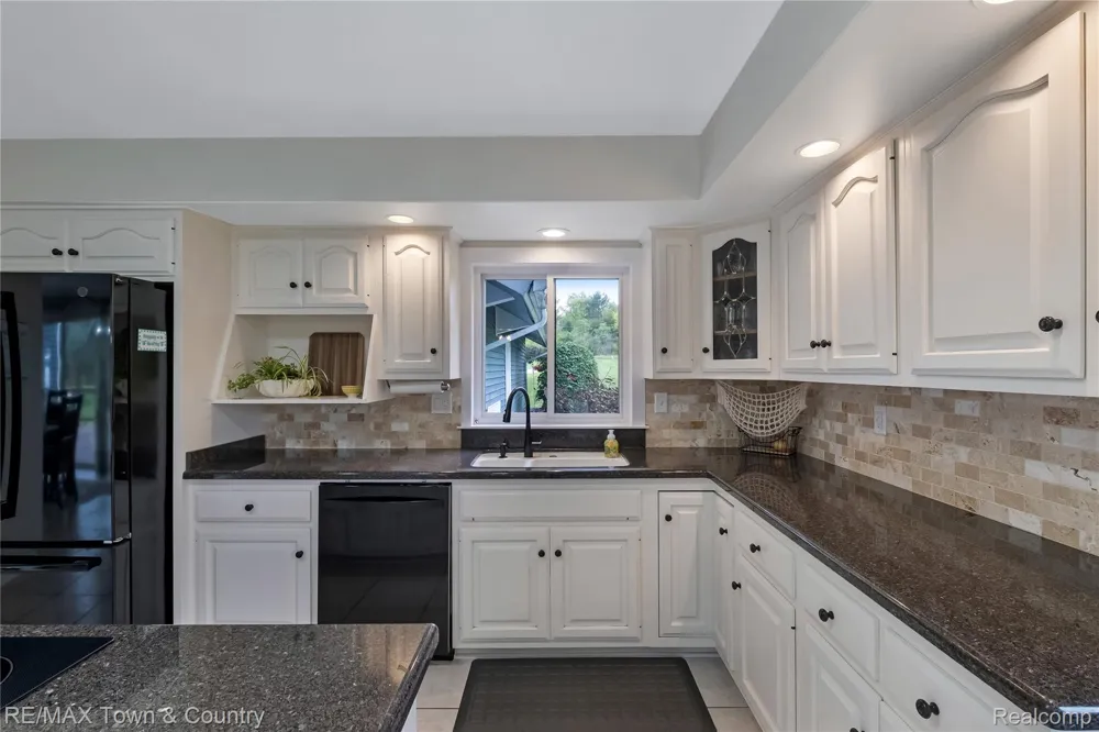 7492 River Road Flushing Charter Township, MI 48433