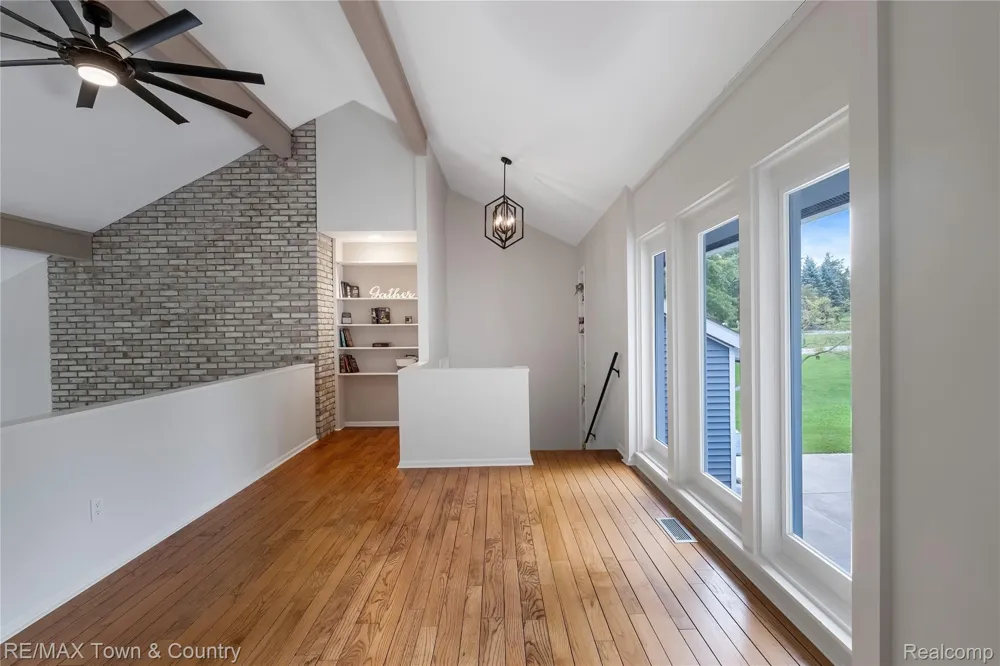 7492 River Road Flushing Charter Township, MI 48433