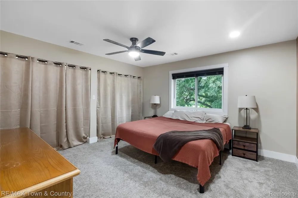 7492 River Road Flushing Charter Township, MI 48433