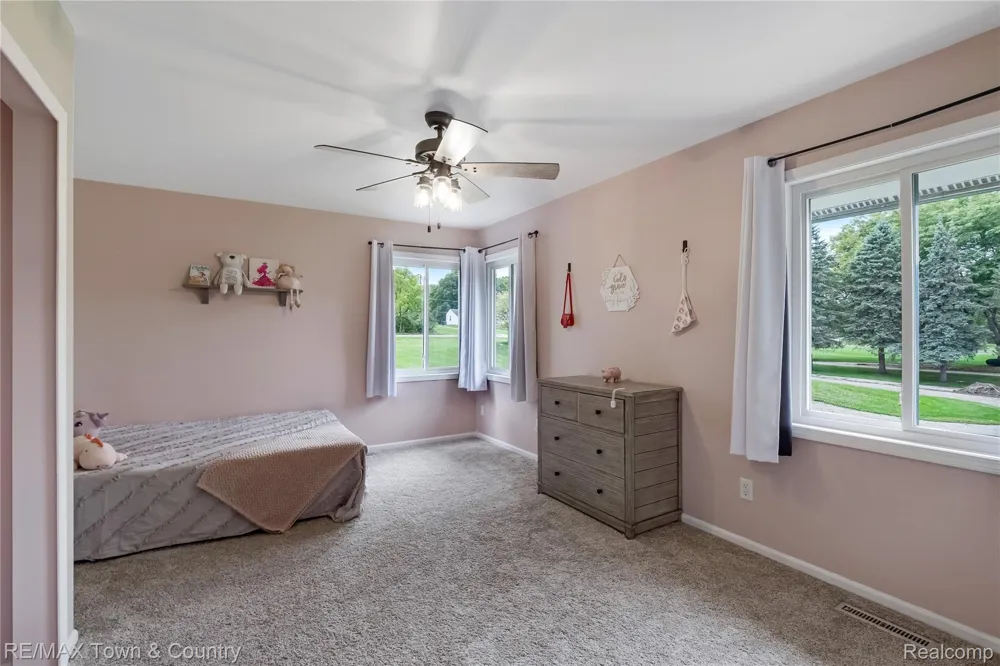 7492 River Road Flushing Charter Township, MI 48433
