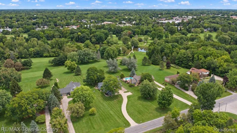 7492 River Road Flushing Charter Township, MI 48433