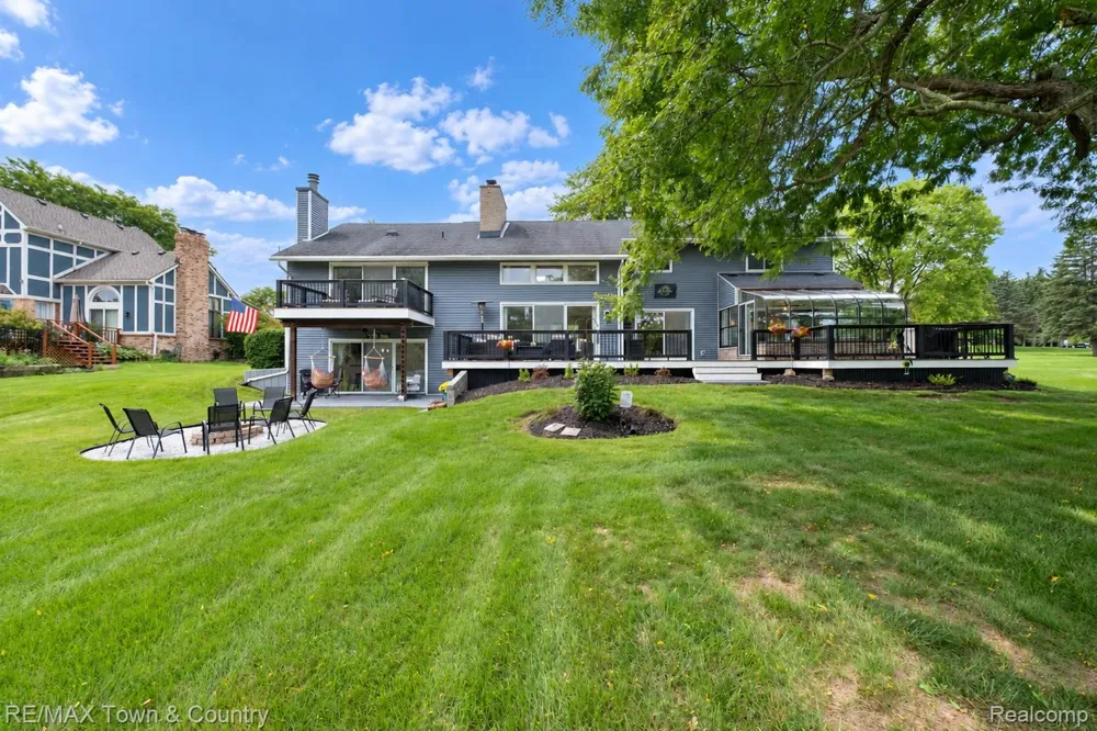 7492 River Road Flushing Charter Township, MI 48433