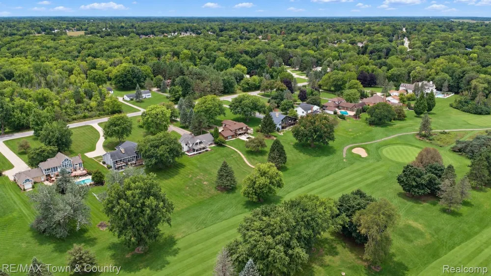 7492 River Road Flushing Charter Township, MI 48433