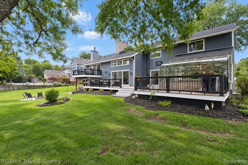 7492 River Road Flushing Charter Township, MI 48433