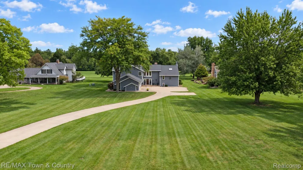 7492 River Road Flushing Charter Township, MI 48433