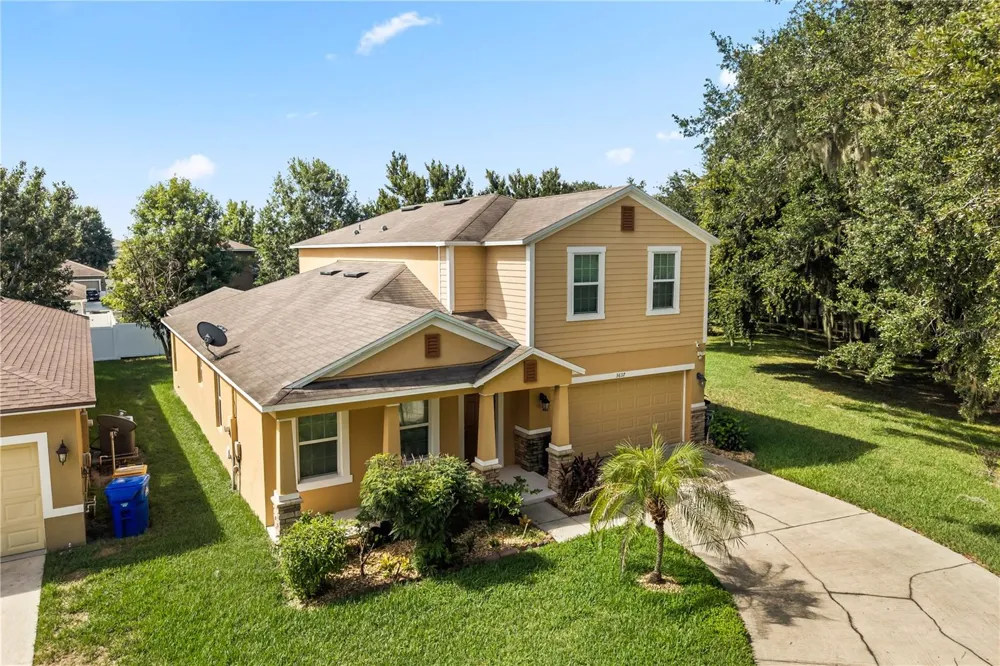 3637 BLACK DOG COURT Tavares, FL 32778