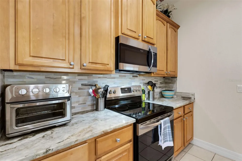 2617 HICKORY VIEW LOOP Lakeland, FL 33813