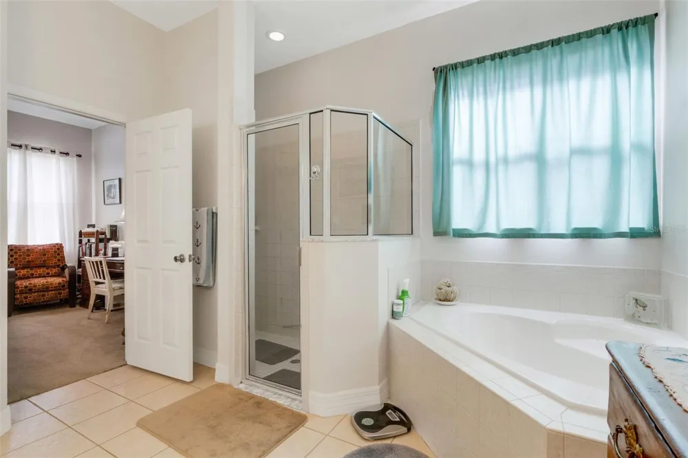 2617 HICKORY VIEW LOOP Lakeland, FL 33813
