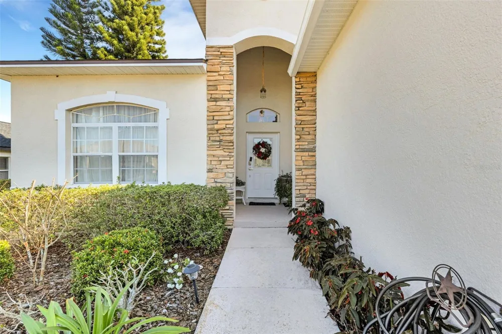 2617 HICKORY VIEW LOOP Lakeland, FL 33813