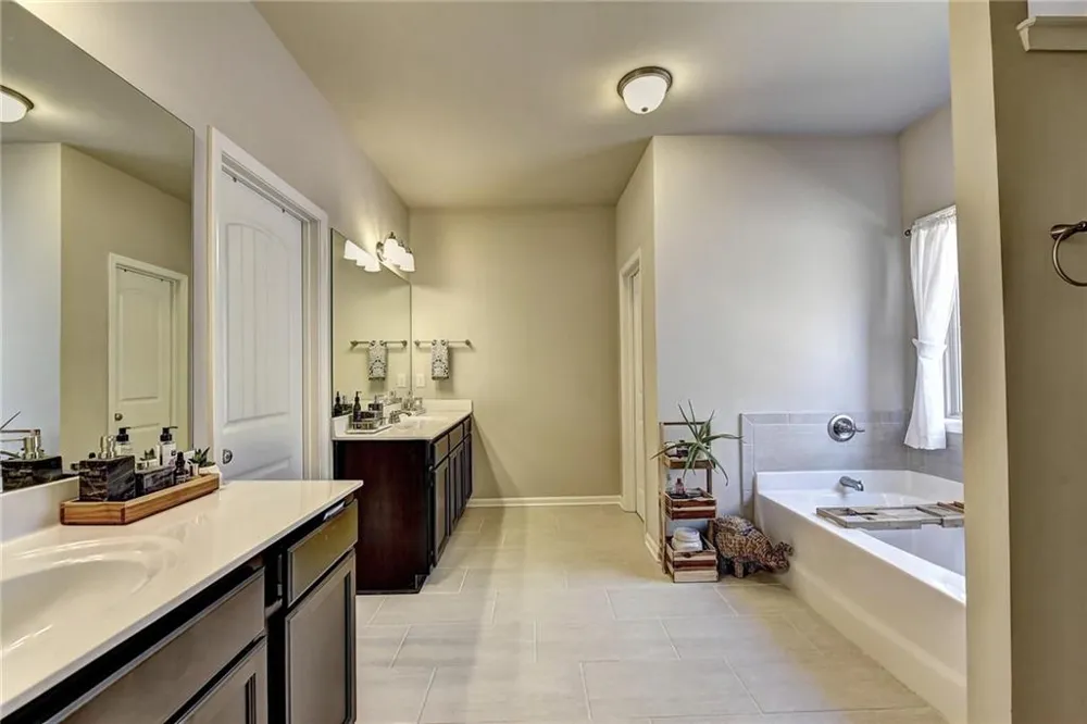2245 Black Pebble Circle Buford, GA 30519