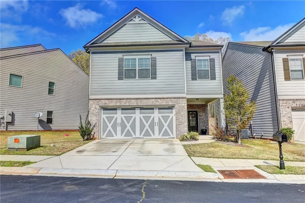 2245 Black Pebble Circle Buford, GA 30519
