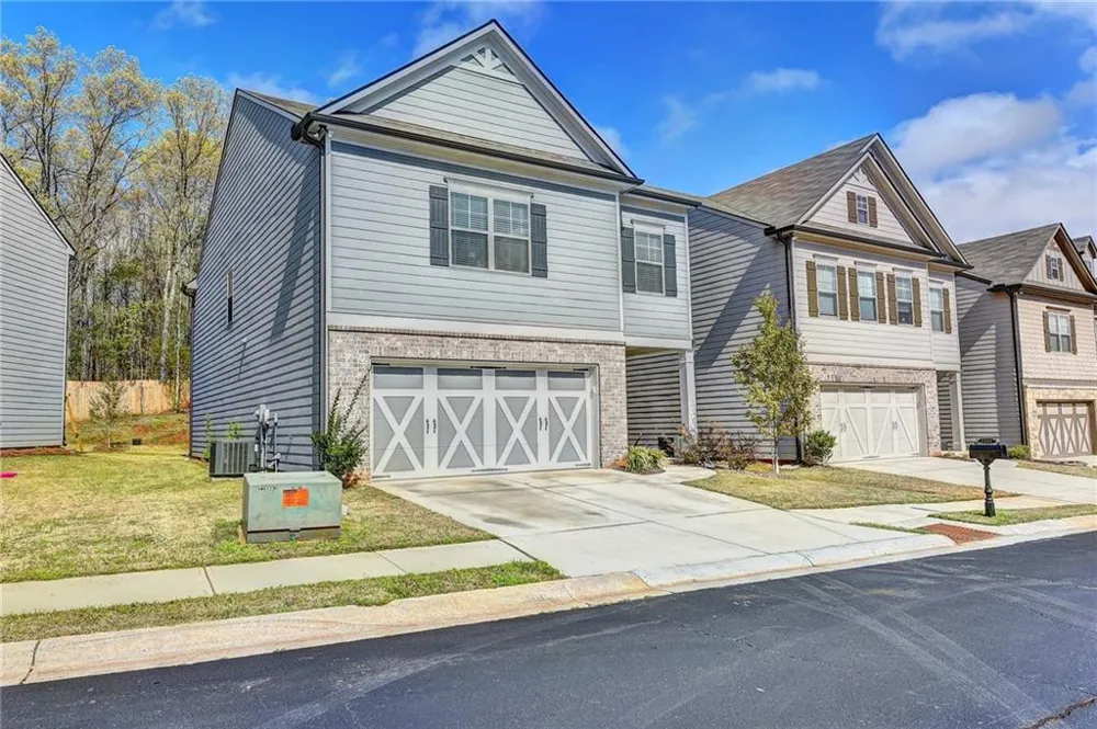 2245 Black Pebble Circle Buford, GA 30519