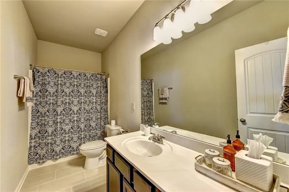2245 Black Pebble Circle Buford, GA 30519