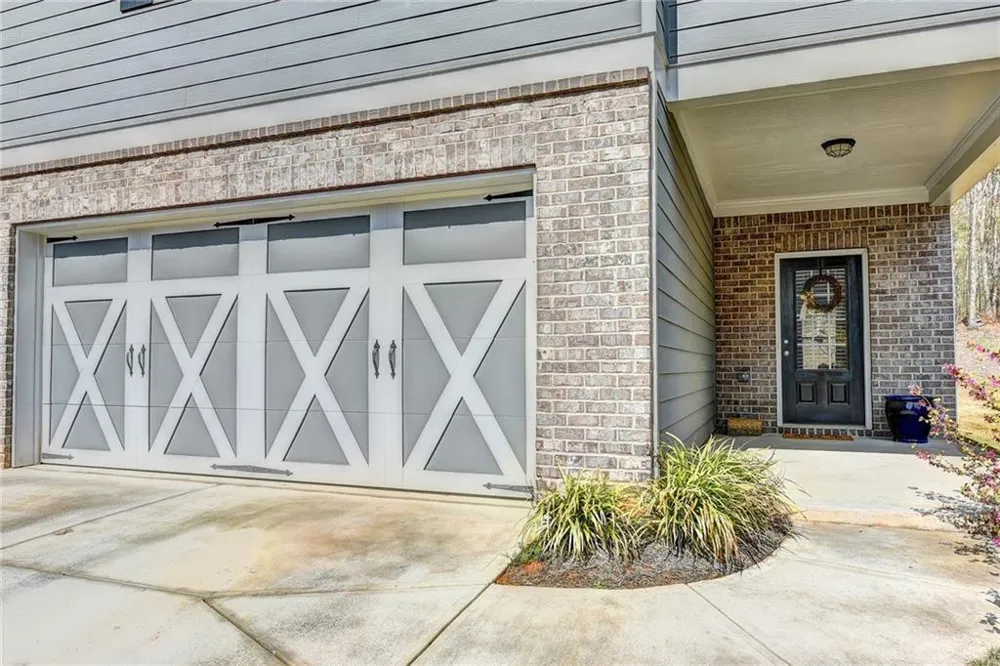 2245 Black Pebble Circle Buford, GA 30519