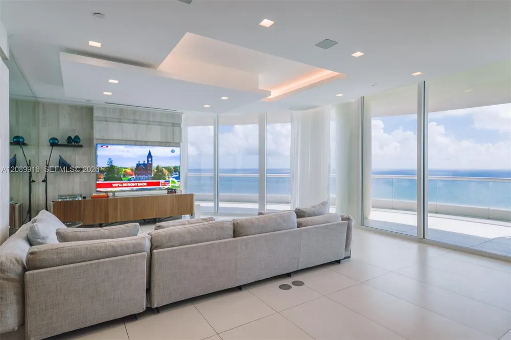 16047 Collins Ave #3204 Sunny Isles Beach, FL 33160