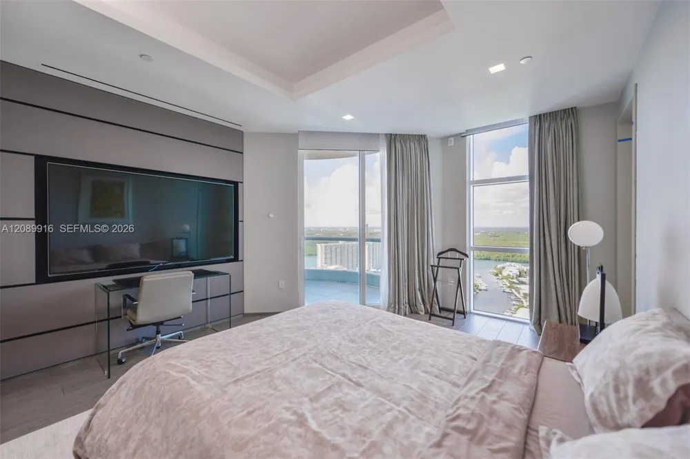 16047 Collins Ave #3204 Sunny Isles Beach, FL 33160