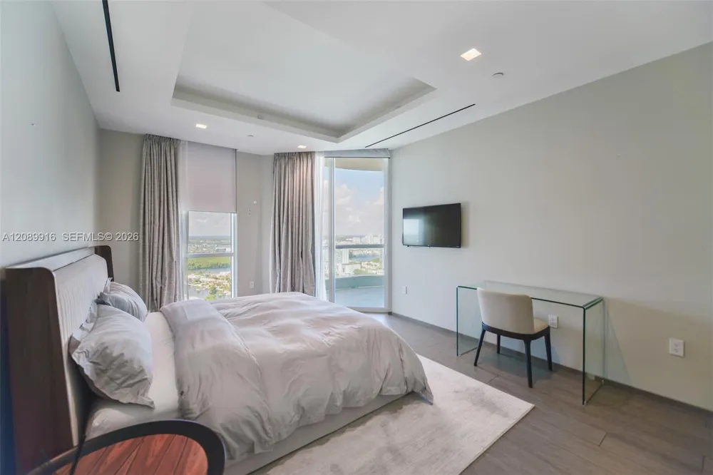 16047 Collins Ave #3204 Sunny Isles Beach, FL 33160